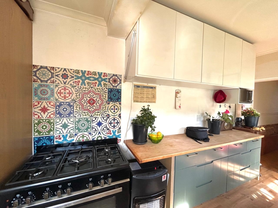 1 Bedroom Property for Sale in Sea Point Western Cape